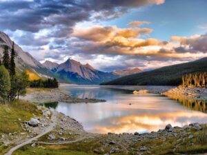 medicine lake canada