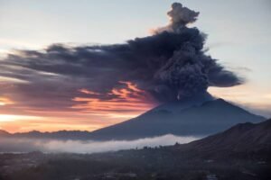 best places to see volcanoes