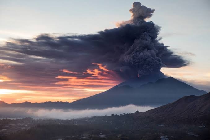 best places to see volcanoes